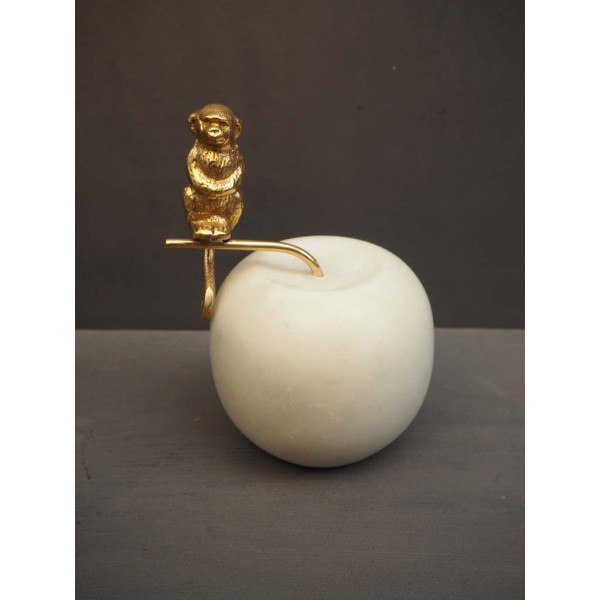 Pomme marbre et Singe perché